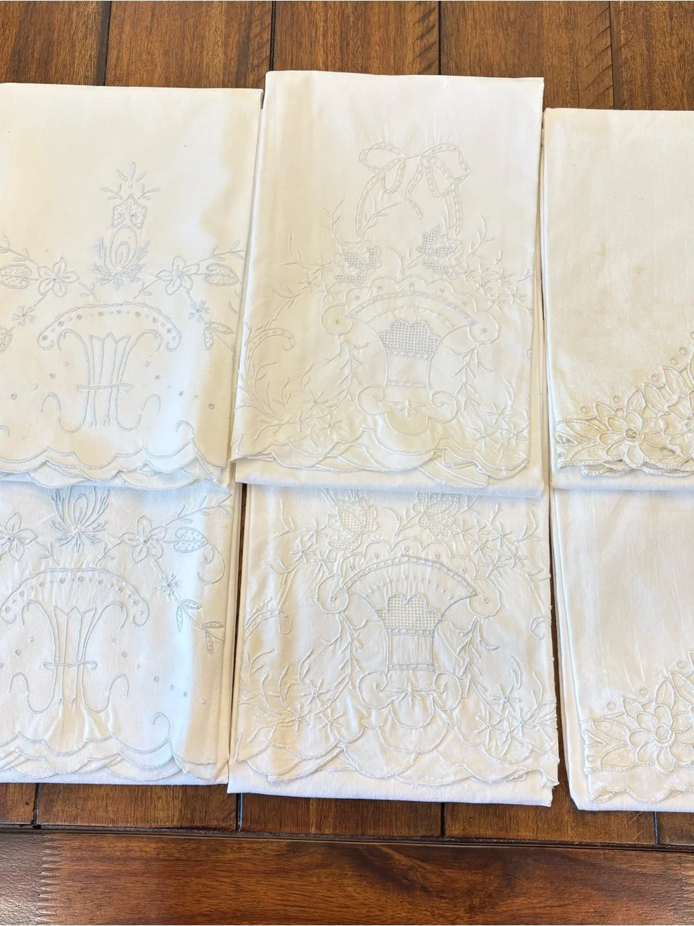 Vintage Embroidered Design Pillowcases 3 Pairs White Full/Queen Age Stain Spots